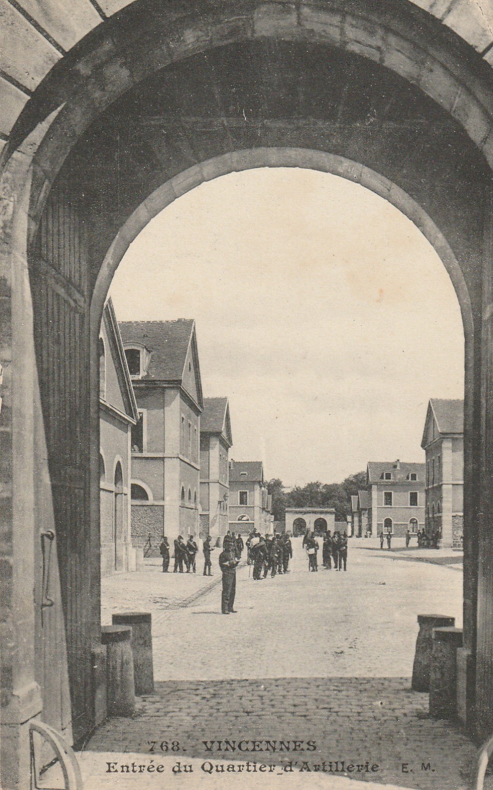 94 VINCENNES. Entrée du Quartier d'Artillerie 1915