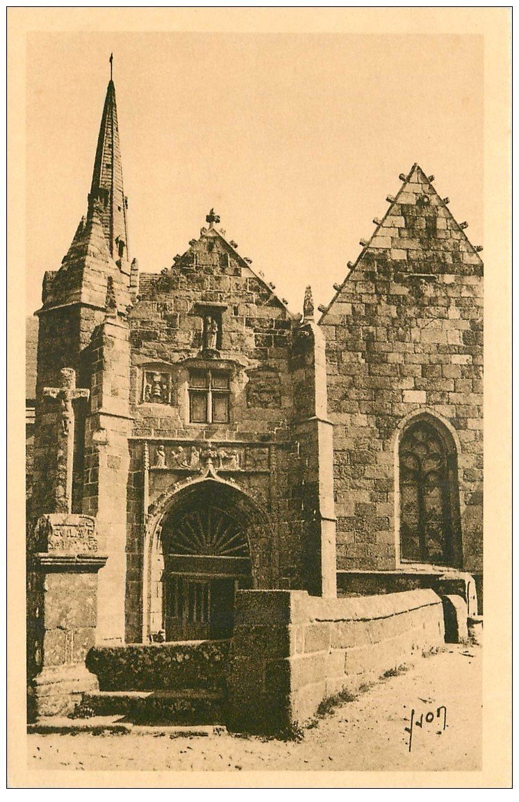 carte postale ancienne 22 PERROS-GUIREC. Eglise de la Clarté Portail