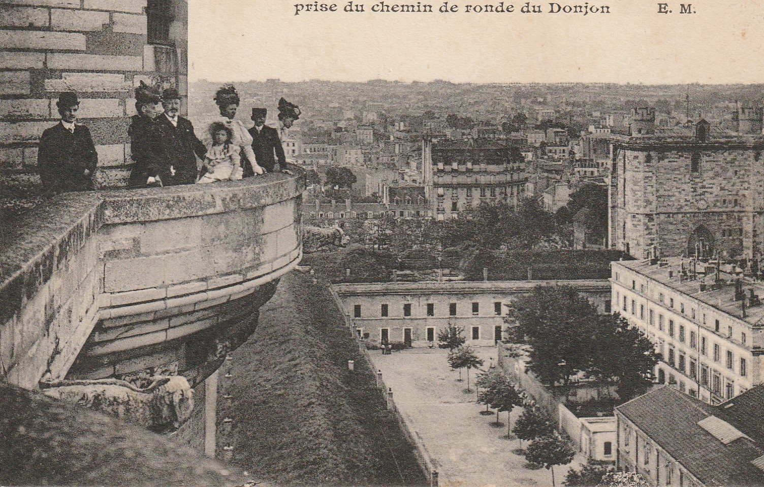 94 VINCENNES. Vue générale prise du chemin de ronde du Donjon 1915