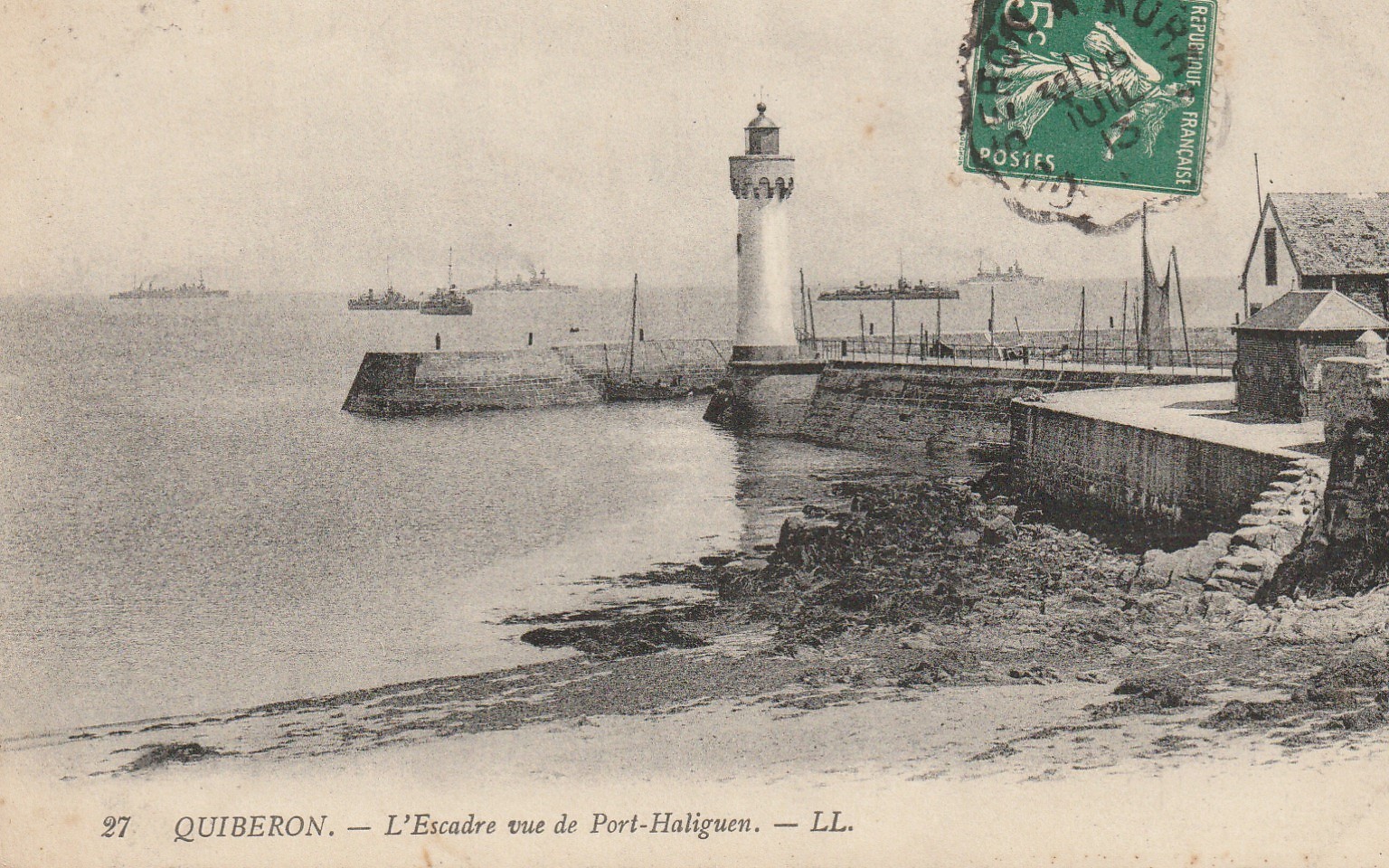 56 QUIBERON. L'Escadre vue de Port-Haliguen et le Phare 1913