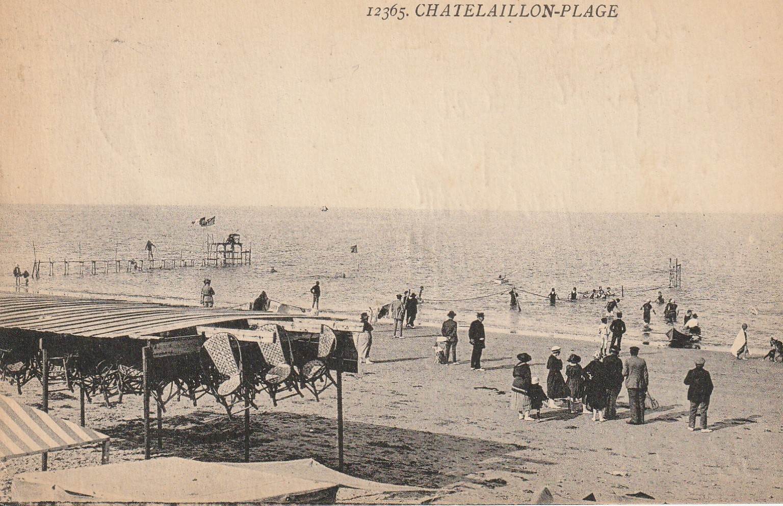 17 CHATELAILLON-PLAGE. Jeux de Mer