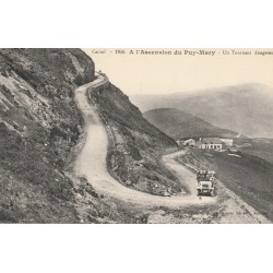 15 CANTAL. A l'Ascension du Puy-Mary, un tournant dangereux