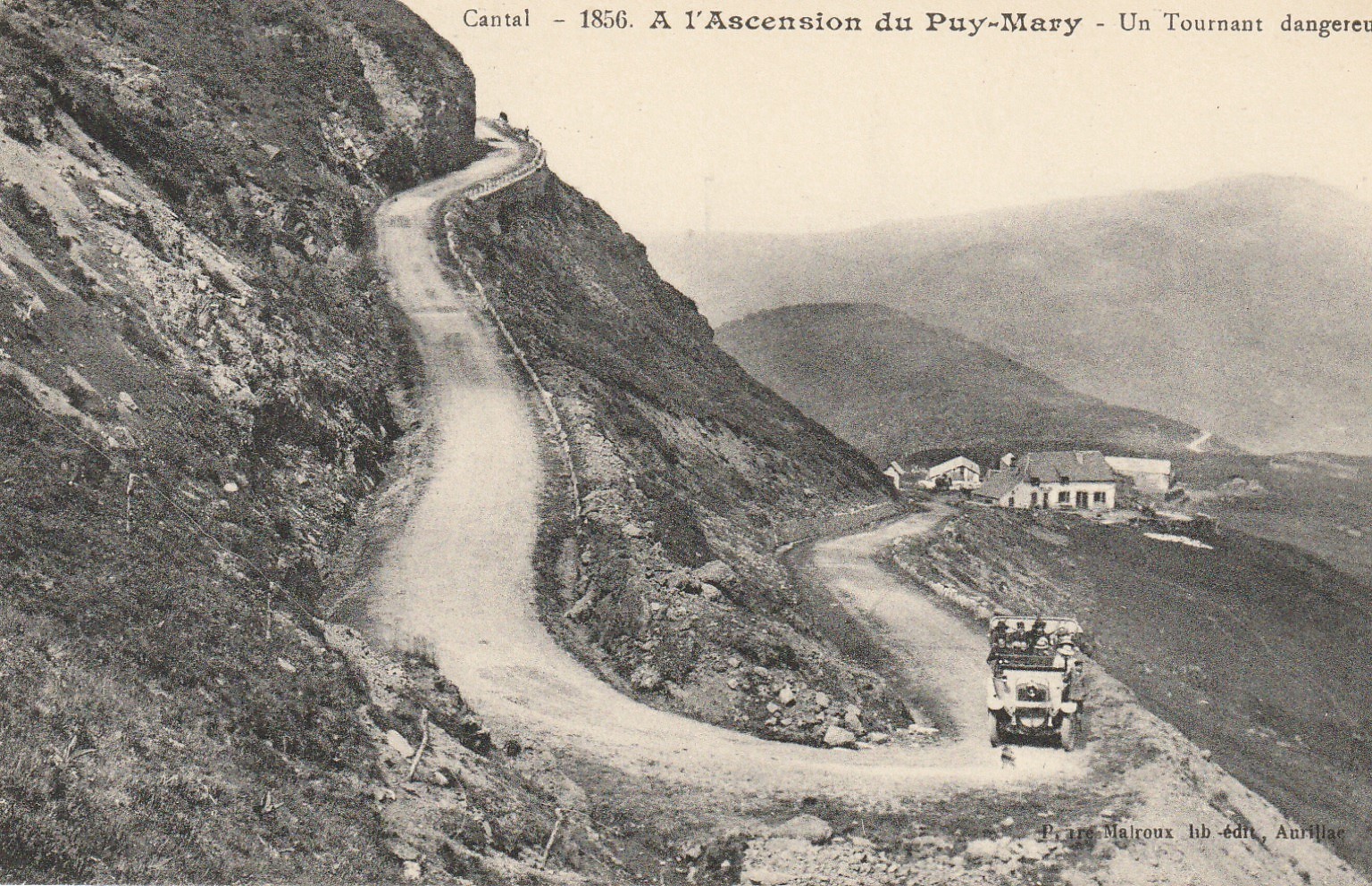 15 CANTAL. A l'Ascension du Puy-Mary, un tournant dangereux