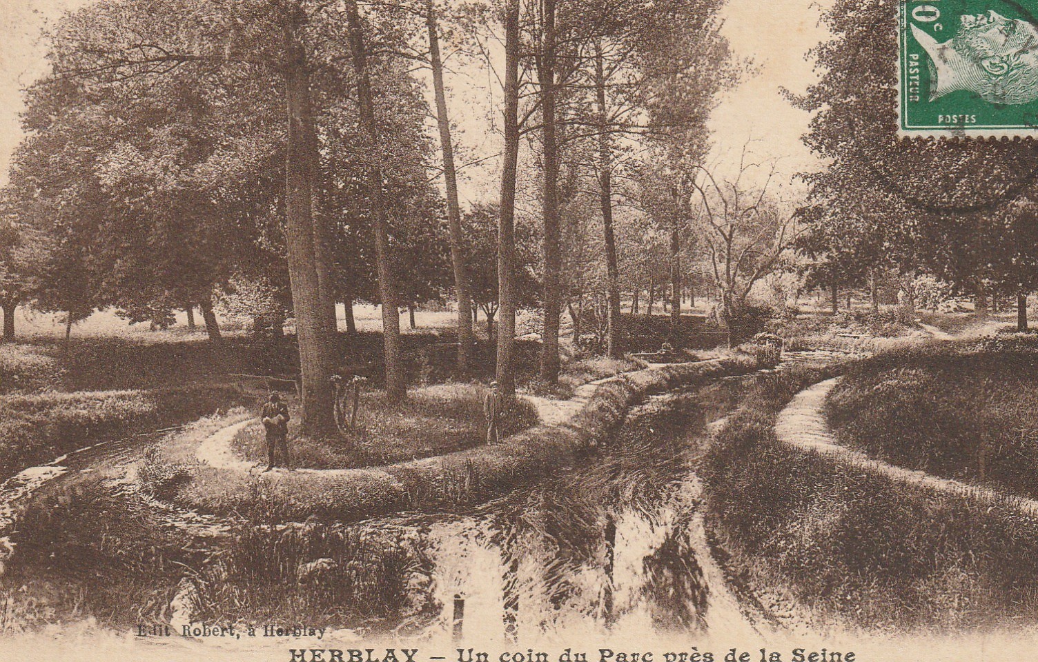 95 HERBLAY. Un coin du Parc près de la Seine avec personnage 1924