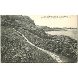 carte postale ancienne 22 PERROS-GUIREC. Sentier Douanier vers le Squevel 1926