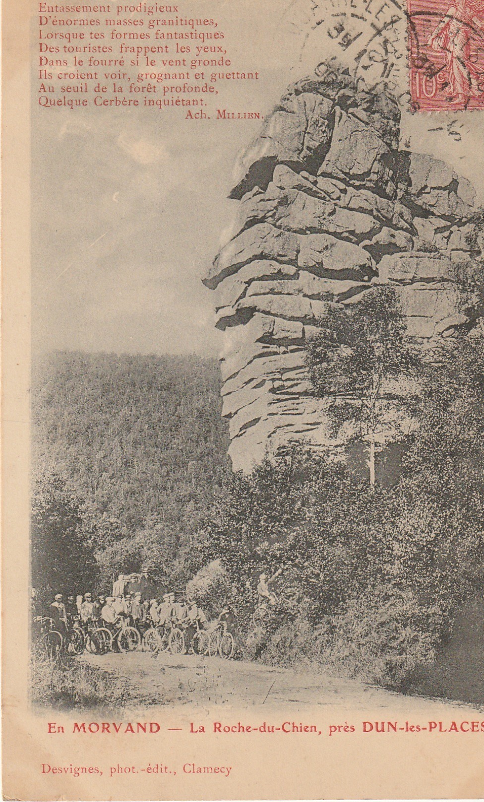 58 Près DUN-LES-PLACES. La Roche-du-Chien avec nombreux cyclistes 1906