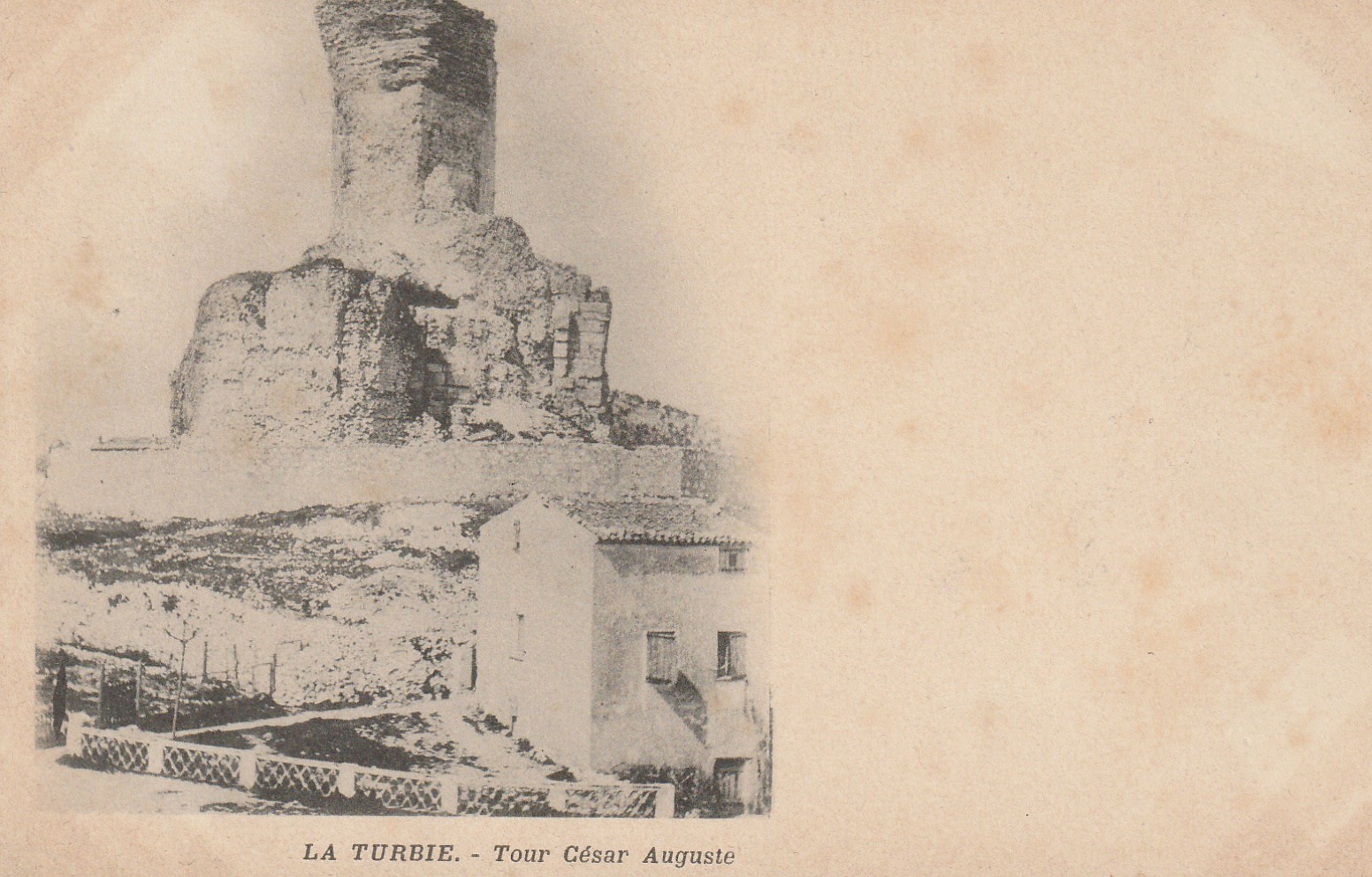 06 LA TURBIE. Tour César Auguste vers 1900