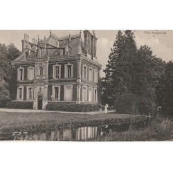 27 BEAUMONT-LE-ROGER. Villa Marguerite avec petite animation 1923