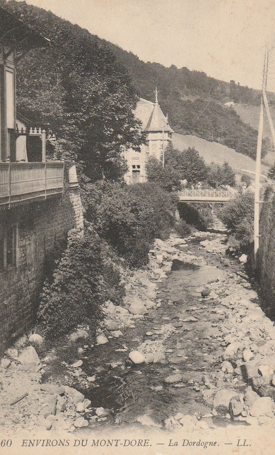 63 Environs du Mont-Dore. LA DORDOGNE 1910