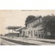52 LATRECEY. La Gare avec ses employés 1933