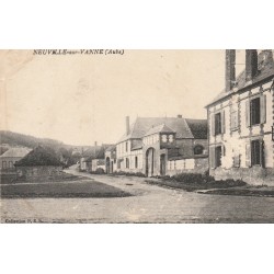 10 NEUVILLE-SUR-VANNE. Vue prise de la Mairie. Tampon militaire