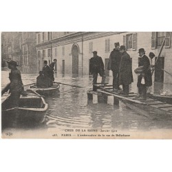 Crue de la Seine 1910 PARIS 07. Embarcadère de la rue de Bellechasse