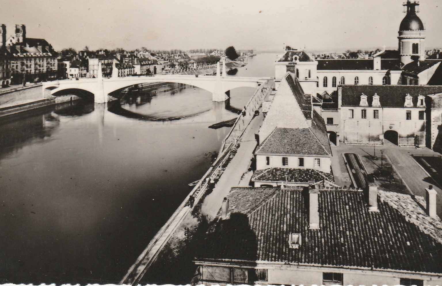 Photo cpsm petit format 71 CHALON-SUR-SAONE. Pont Saint-Laurent et Hôpital 1954