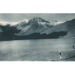 73 TIGNES. Lac des Tignes avec marcheurs