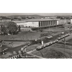 Photo cpsm petit format Autriche WIEN Gare de l'Ouest avec tramways 1963
