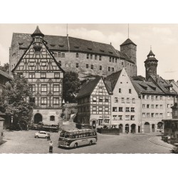 Photo cpsm grand format Allemagne NÜRNBERG Burg bus auto Restaurant