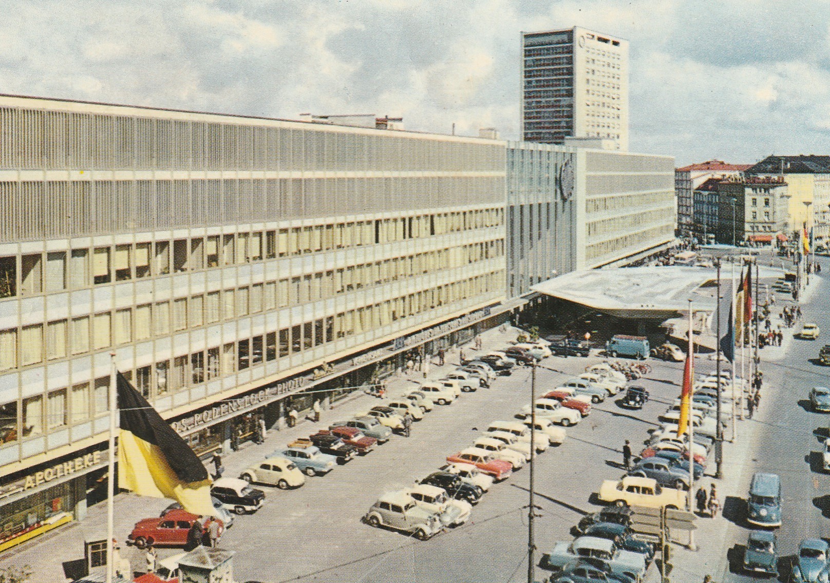 Photo cpsm grand format Allemagne MUNCHEN. Hauptbahnhof Haupteingang und Kaiserhof
