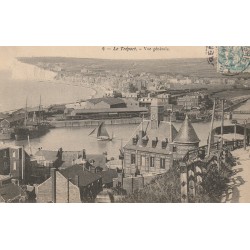 76 LE TREPORT. Vue générale avec barques de pêcheurs dans le Port 1905