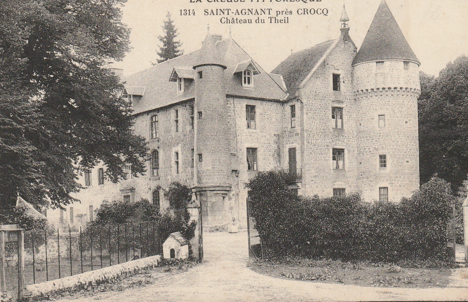 23 SAINT-AGNANT. Château du Theil 1915