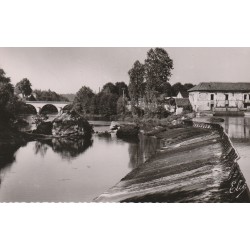 Photo cpsm petit format 24 PERIGUEUX. Pont de la Cité et Pont Cassé 1963