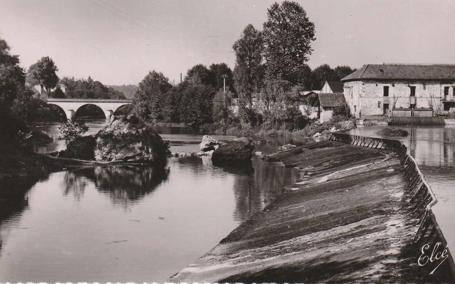 Photo cpsm petit format 24 PERIGUEUX. Pont de la Cité et Pont Cassé 1963