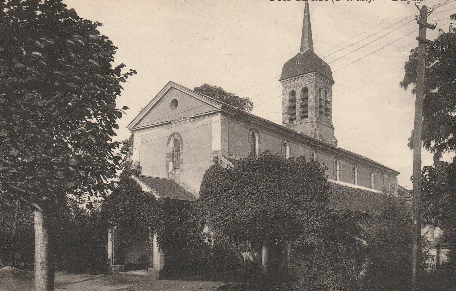 77 BOIS-LE-ROI. L'Eglise