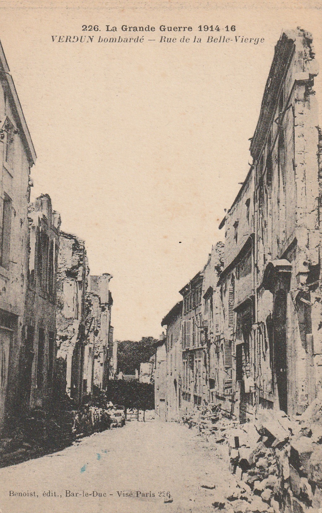 55 VERDUN bombardé. Ruines rue de la Belle-Vierge 1916
