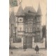 45 ORLEANS. Ecoliers devant la Maison de Diane de Poitiers Musée historique 1907