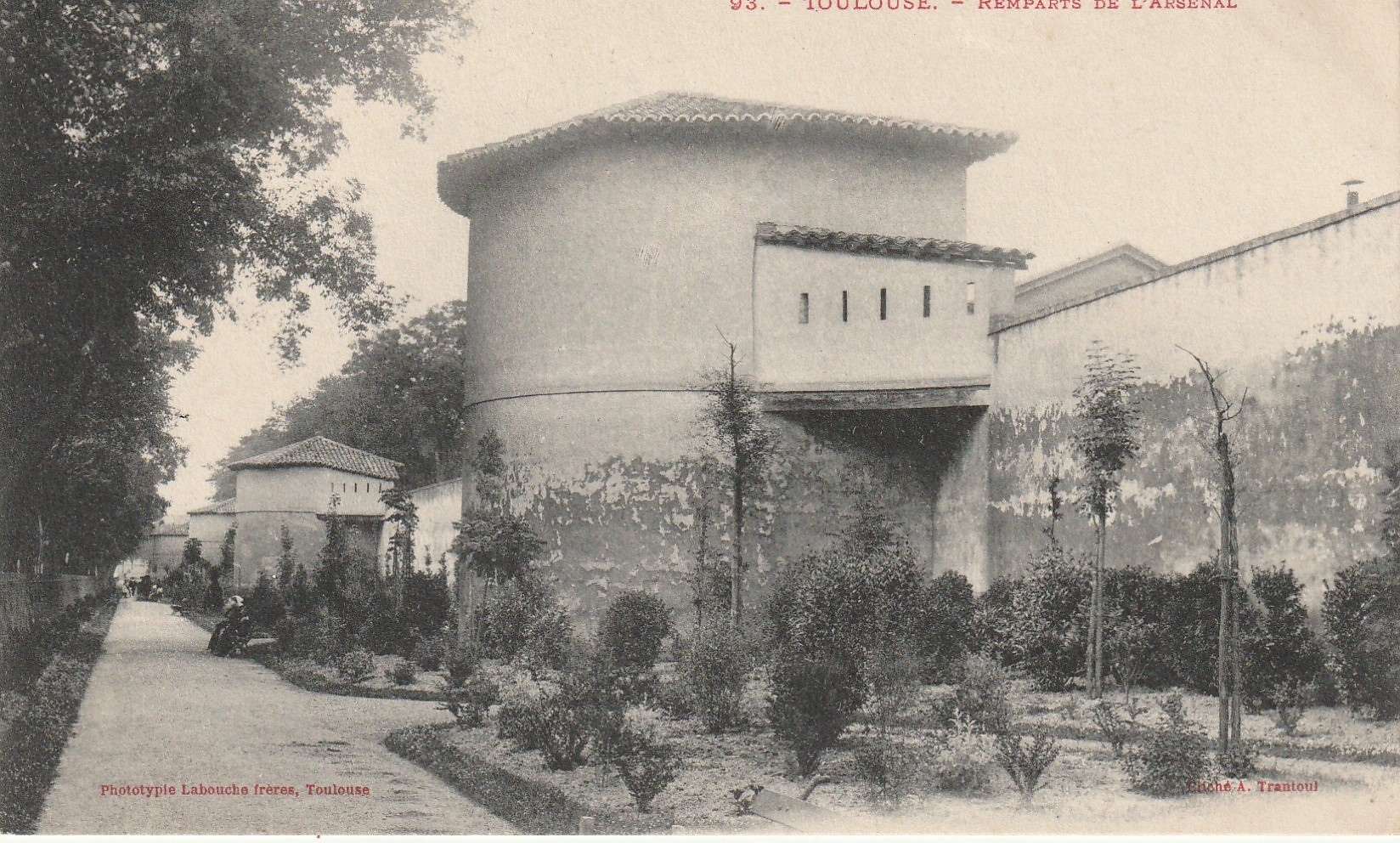 31 TOULOUSE. Remparts de l'Arsenal Square du boulevard Armand Duportal