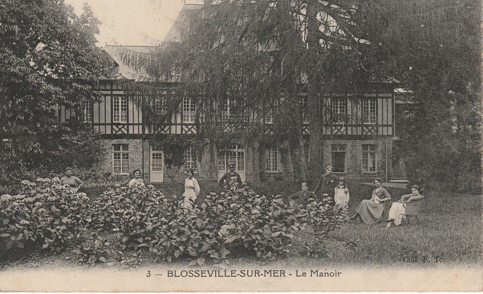(Al) 76 BLOSSEVILLE-SUR-MER. Le Manoir belle animation au Parc
