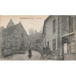 60 CRAMOISY. La Place avec personnages sur les marches du Café