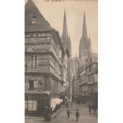 29 QUIMPER. Vieilles Maisons et Commerces rue Kéréon