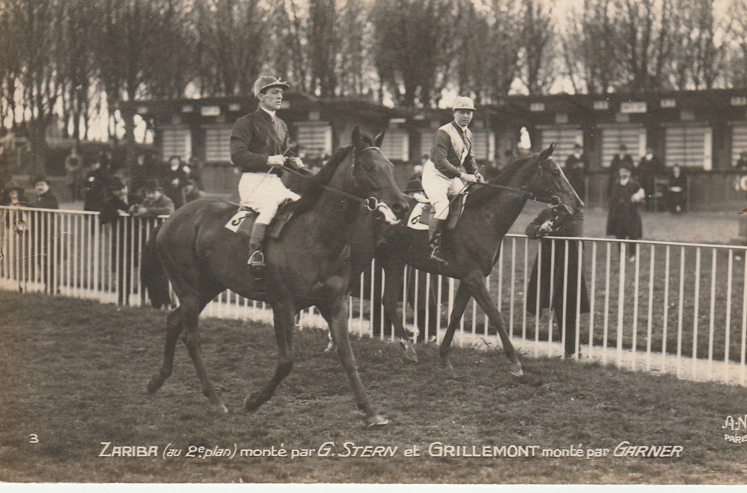 Photo cpa Sports HIPPISME Courses Hippodrome Paris. ZARIBA par Stern & GRILLEMONT par Garnier