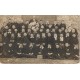 Cpa Photo de classe Ecole lieu à identifier élèves et professeur 1917 (qq plissures d'ancienneté)...