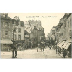 carte postale ancienne 22 SAINT-BRIEUC. Rue Saint-Guillaume. Imprimerie, Garage, Chaussures et Coiffeur