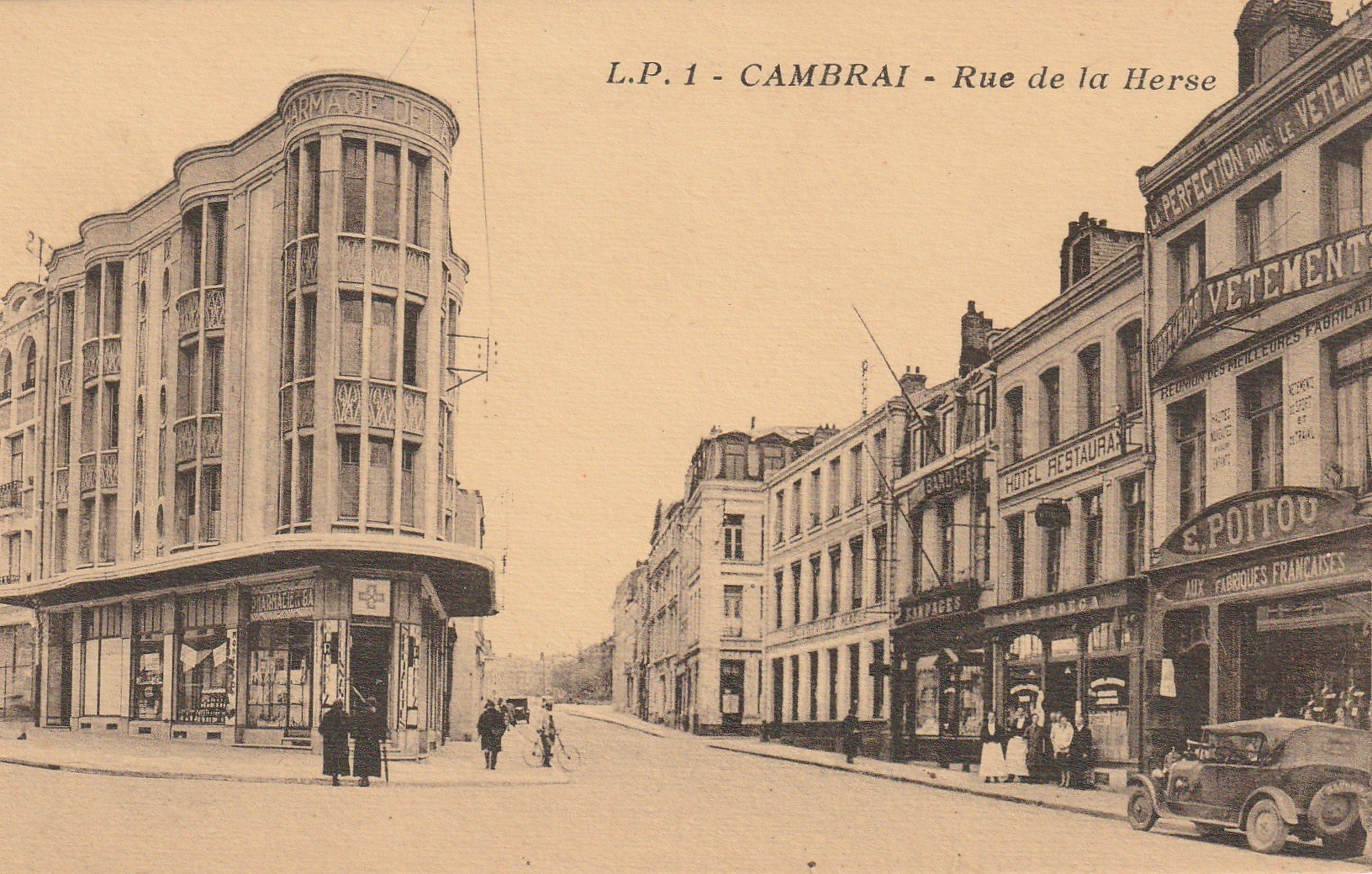 59 CAMBRAI. Grande Pharmacie et Hôtel restaurant rue de la Herse