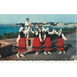 3 x Photo cpsm petit format 66 LES PYRENEES. Danses Bi Harri, Perpignan et Saint-Sauveur 1960-51