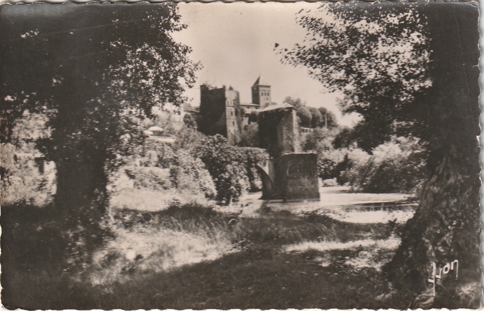 Photo cpsm petit format 64 SAUVETERRE-DE-BEARN. Pont de la Légende sur Gave Oloron 1955