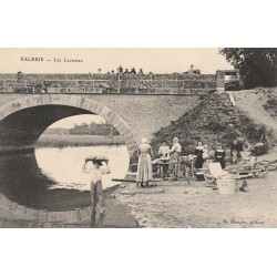 41 SALBRIS. Les Laveuses Lavandières et jeunes Pêcheurs à la ligne sur le Pont 1907
