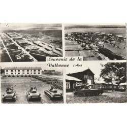 Photo Cpsm petit format 01 SOUVENIR DE LA VALBONNE. Militaires Camp Caserne et Tanks. 1958