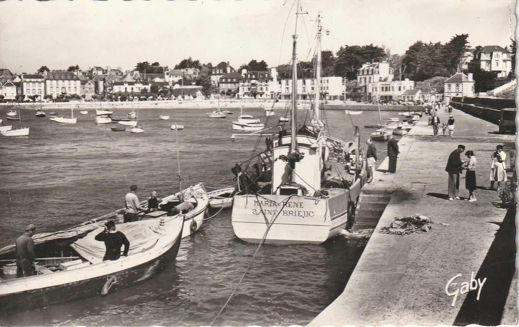 Photo cpsm petit format 22 SAINT-QUAY-PORTRIEUX. Le Port avec Pêcheurs et Bateaux de Pêche 1961
