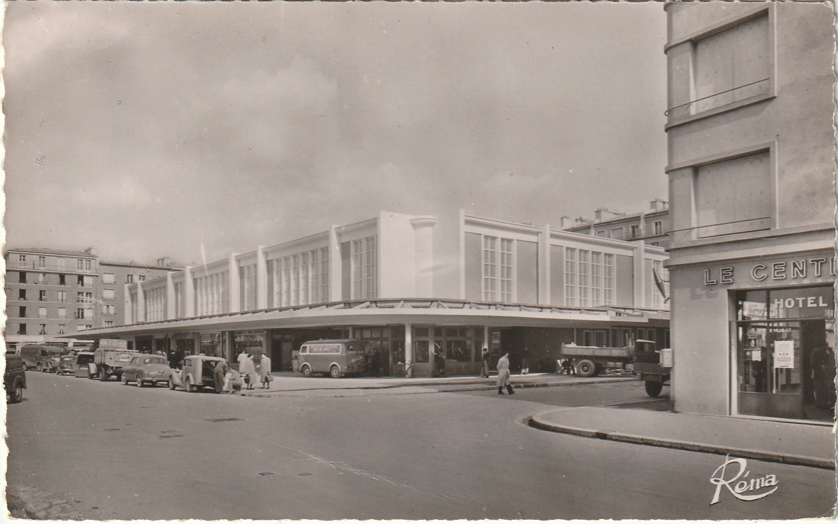 Photo Cpsm petit format 29 BREST. Les Halles Saint-Louis 1954. Hôtel Le Central