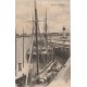17 ROYAN. Yacht, Voilier et Bateaux de Pêche dans le Port vers 1900