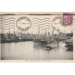 17 LA ROCHELLE. Navires dans le Bassin Neuf 1933