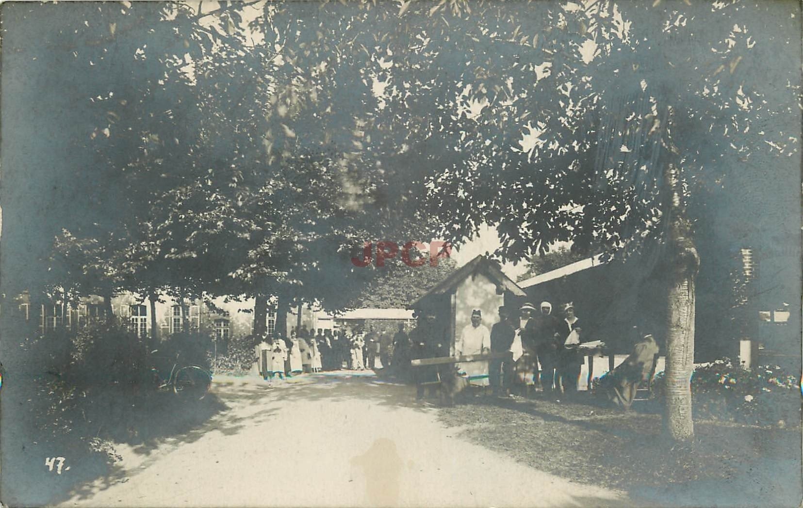 03 MOULINS. Les Militaires blessés et le Personnel de l'Hôpital. Cpa Photo de Scharlowsky