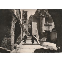 Photo Cpsm grand format 04 MOUSTIERS-SAINTE-MARIE. Maisons et Clocher roman Eglise