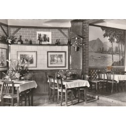 Photo Cpsm grand format 04 CASTELLANE. Restaurant " Auberge Bon Accueil "