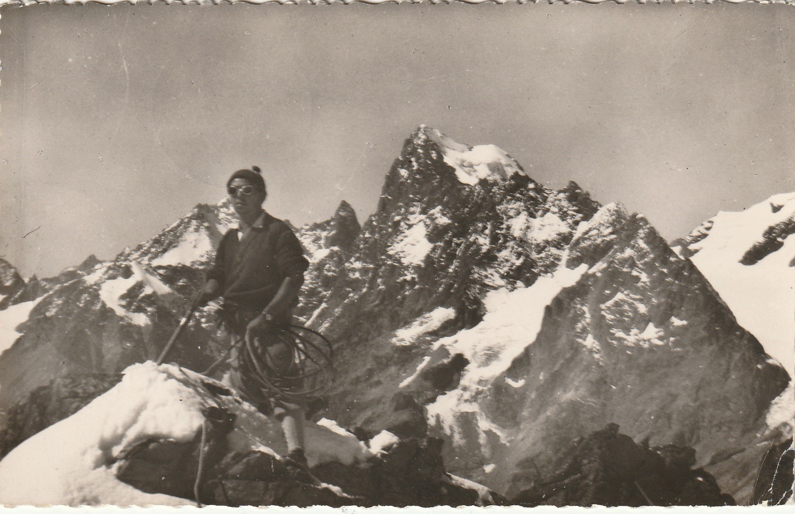 Photo Cpsm 05 Le Coolidge. Le Fifre et Alpiniste au Col des Avalanches et les Ecrins 1959