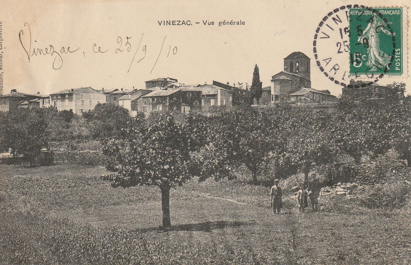 07 VINEZAC. Le Village et animation dans les Vergers 1910