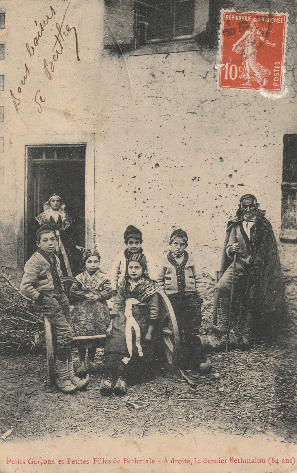 09 BETHMALE. Petits Garçons et Petites Filles. A droite le dernier Bethmalou 1912